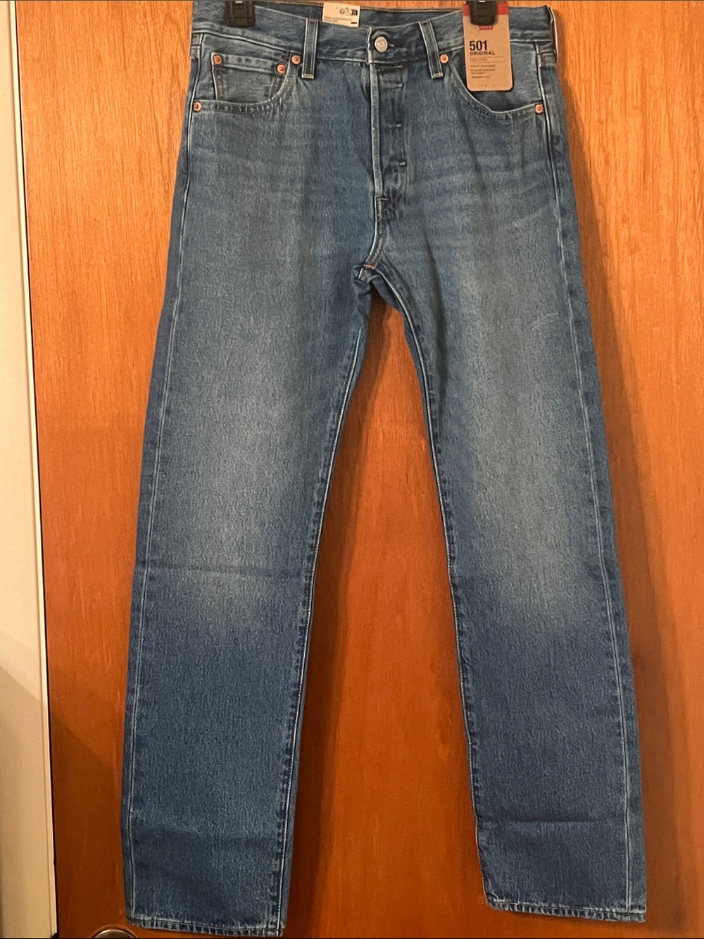 Levi’s 501 Original Men’s Jeans Medium Wash Blue (On my Radio) Sz 30x32 MSRP:$85